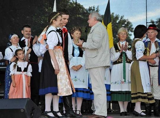 FINAŁ - statuetkę Czechom wręcza M. Borek