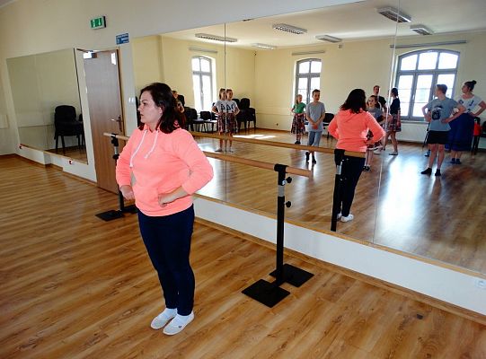 Jak taniec narodowy doskonale  prezentuje się na każdej scenie?