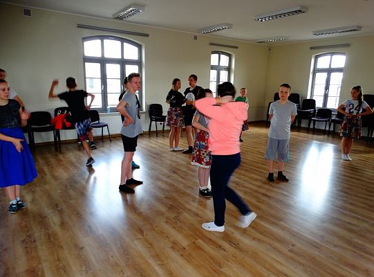 Jak taniec narodowy doskonale  prezentuje się na każdej scenie?