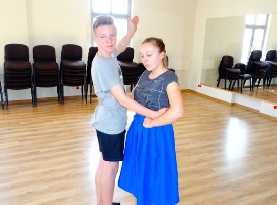 Jak taniec narodowy doskonale  prezentuje się na każdej scenie?