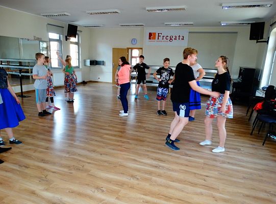 Jak taniec narodowy doskonale  prezentuje się na każdej scenie?