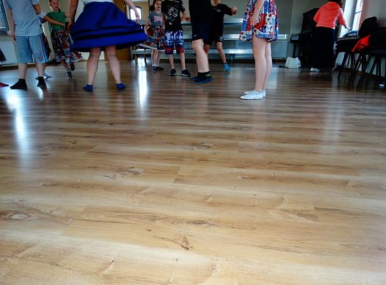 Jak taniec narodowy doskonale  prezentuje się na każdej scenie?