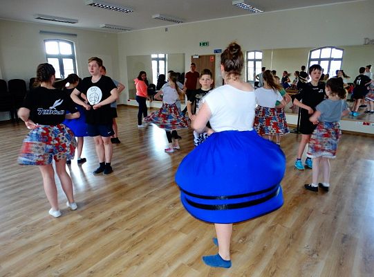 Jak taniec narodowy doskonale  prezentuje się na każdej scenie?