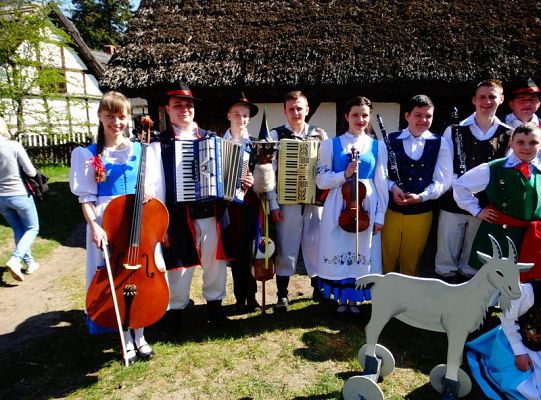Czarne Wesele z Zespołem ZPi T Ziemia Lęborska