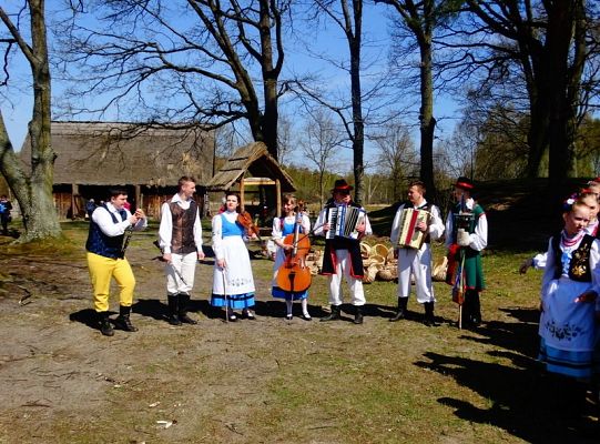 Czarne Wesele z Zespołem ZPi T Ziemia Lęborska