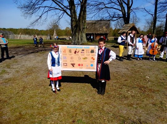 Czarne Wesele z Zespołem ZPi T Ziemia Lęborska