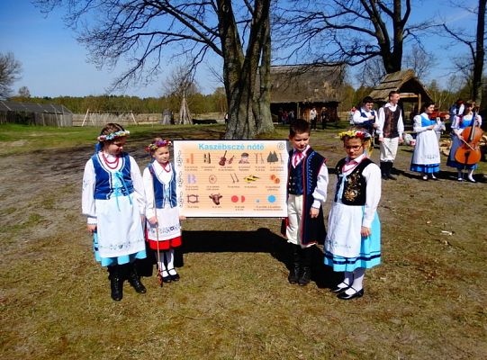 Czarne Wesele z Zespołem ZPi T Ziemia Lęborska