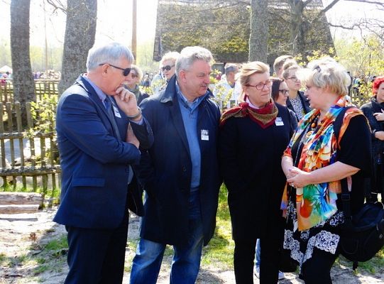 Senator Kazimierz Kleina uczestniczył w otwarciu klukowskiej  wystawy