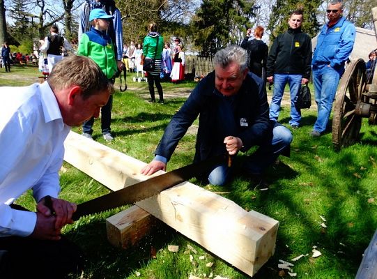 Senator Kazimierz Kleina uczestniczył w otwarciu klukowskiej  wystawy