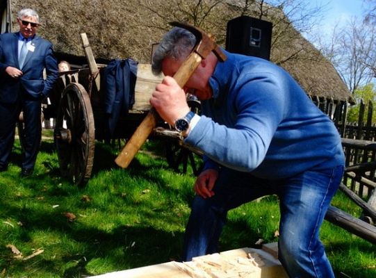 Senator Kazimierz Kleina uczestniczył w otwarciu klukowskiej  wystawy