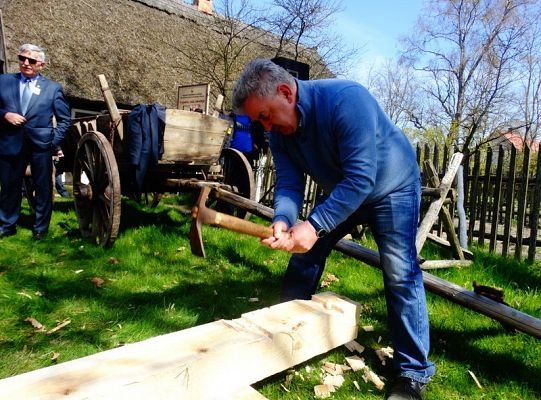 Senator Kazimierz Kleina uczestniczył w otwarciu klukowskiej  wystawy