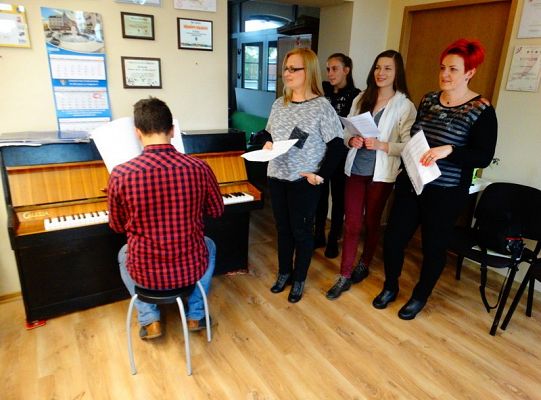 Tajemnica  przygotowania utworu przez Grupę Dorosłych