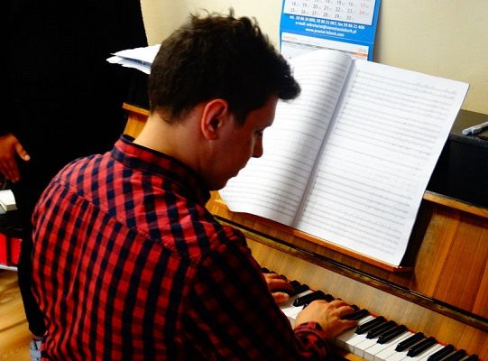 Tajemnica  przygotowania utworu przez Grupę Dorosłych