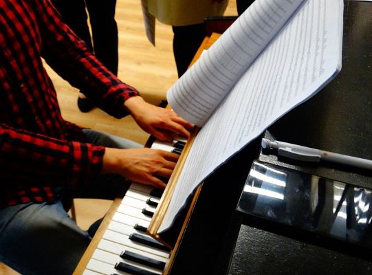 Tajemnica  przygotowania utworu przez Grupę Dorosłych