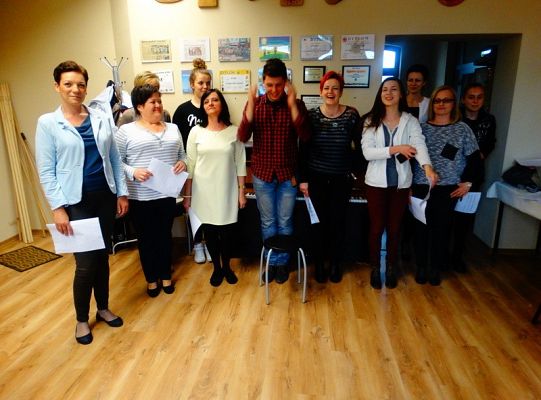 Szkoły:  Ernesta Hemingwaya i Iana Fleminga