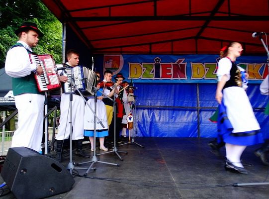 Misura- abura – Ziemia się zaraz zatrzęsie