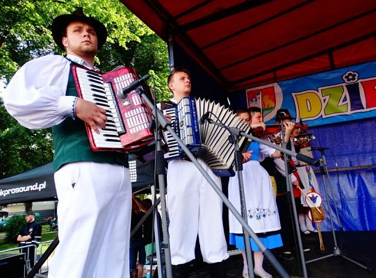 Misura- abura – Ziemia się zaraz zatrzęsie