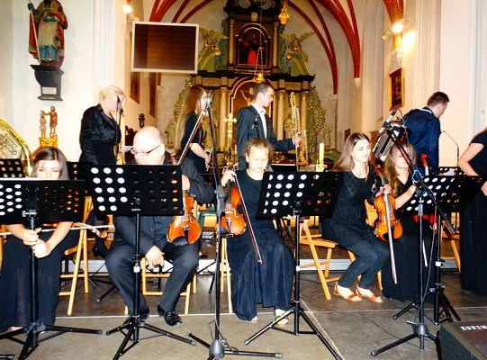 Struny skrzypiec dotykały murów Sanktuarium