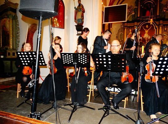 Struny skrzypiec dotykały murów Sanktuarium