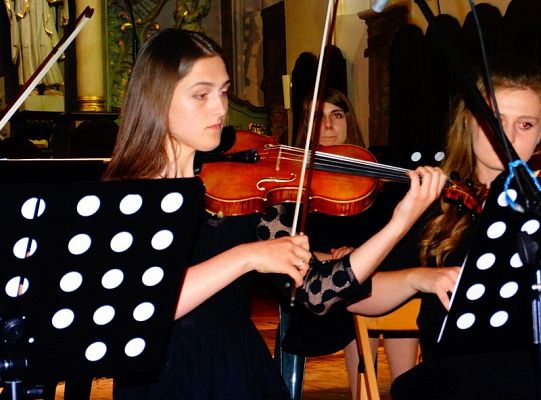 Struny skrzypiec dotykały murów Sanktuarium