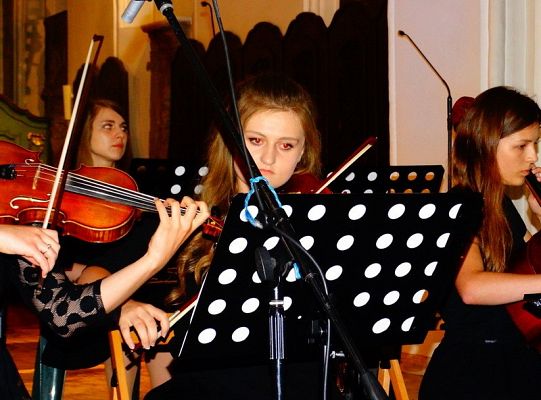 Struny skrzypiec dotykały murów Sanktuarium