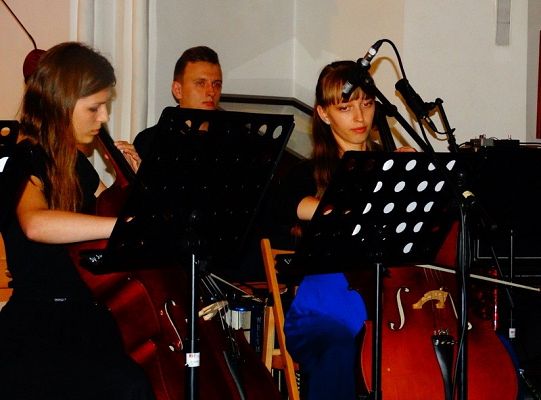 Struny skrzypiec dotykały murów Sanktuarium