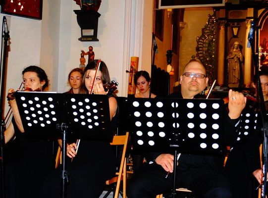 Struny skrzypiec dotykały murów Sanktuarium