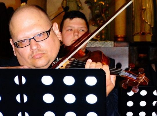 Struny skrzypiec dotykały murów Sanktuarium