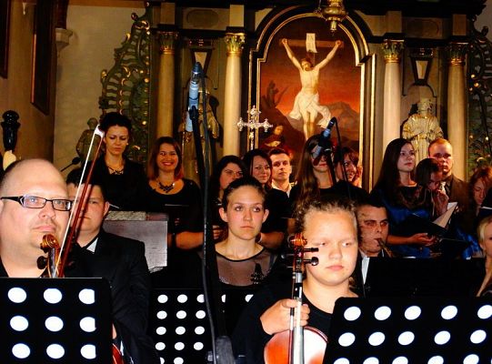 Struny skrzypiec dotykały murów Sanktuarium