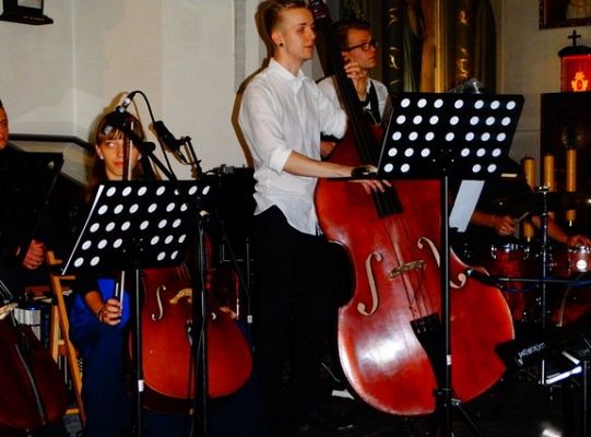 Struny skrzypiec dotykały murów Sanktuarium