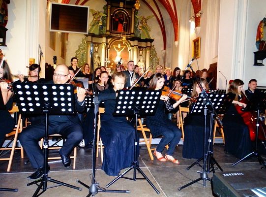 Struny skrzypiec dotykały murów Sanktuarium