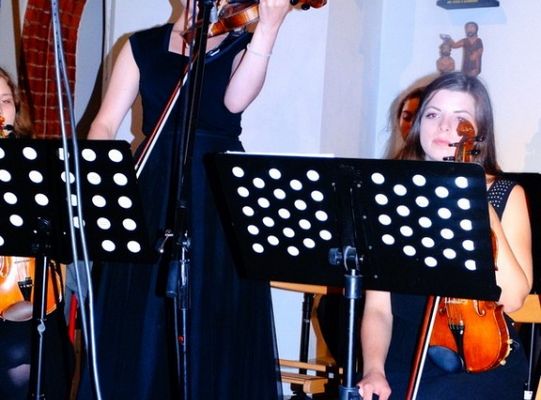 Struny skrzypiec dotykały murów Sanktuarium