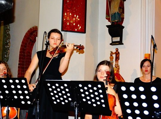 Struny skrzypiec dotykały murów Sanktuarium