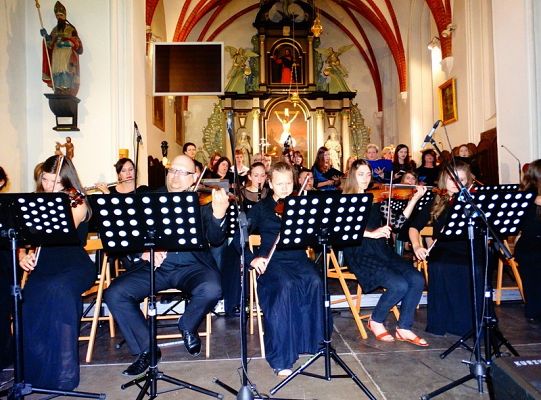Struny skrzypiec dotykały murów Sanktuarium