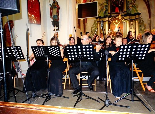 Struny skrzypiec dotykały murów Sanktuarium