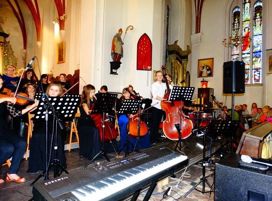 Struny skrzypiec dotykały murów Sanktuarium