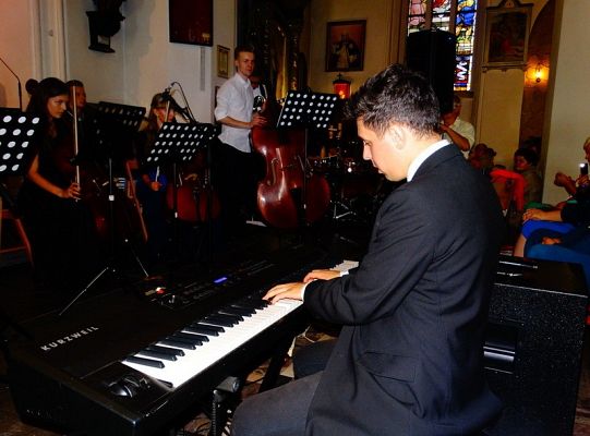 Struny skrzypiec dotykały murów Sanktuarium