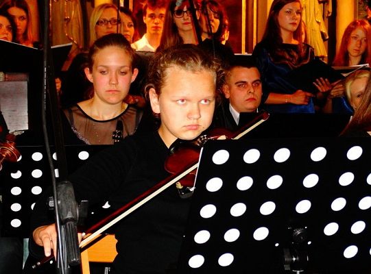 Struny skrzypiec dotykały murów Sanktuarium