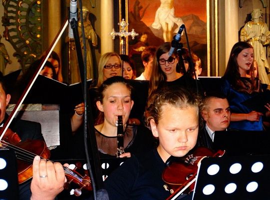 Struny skrzypiec dotykały murów Sanktuarium