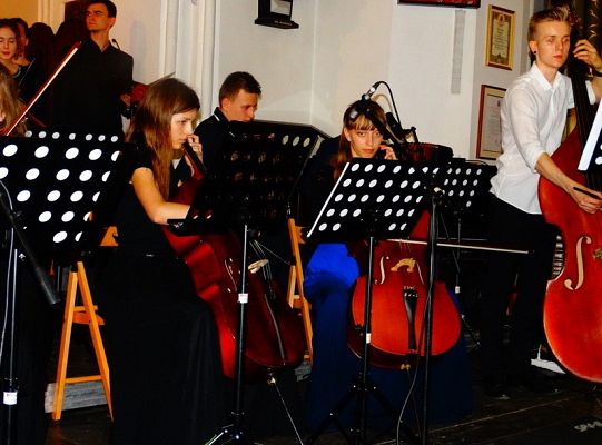 Struny skrzypiec dotykały murów Sanktuarium