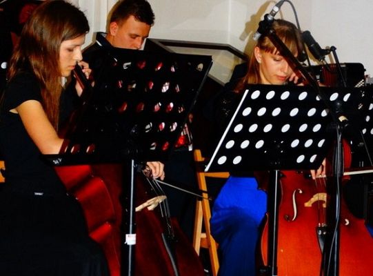 Struny skrzypiec dotykały murów Sanktuarium