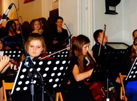 Struny skrzypiec dotykały murów Sanktuarium