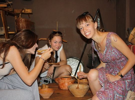 Pojedź z nami do Ohrid na Festiwal Folkloru