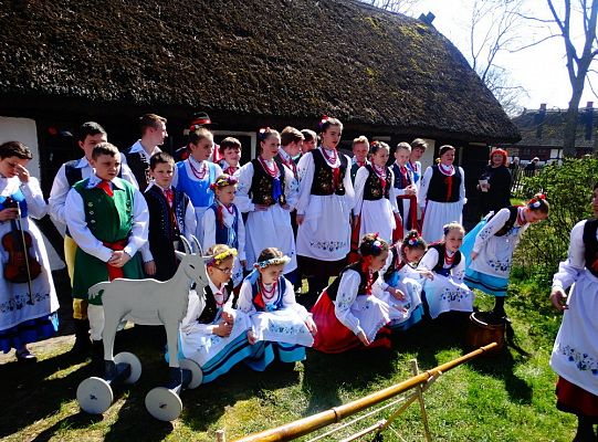 Zobacz początki „Zagrody Muzealnej” i  „Czarne  Wesele” w Klukach! - zaproszenie!