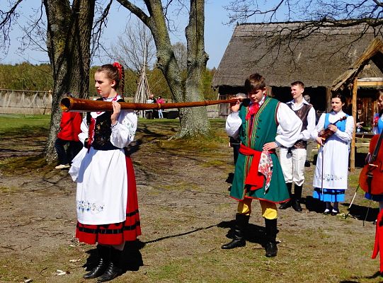 Zobacz początki „Zagrody Muzealnej” i  „Czarne  Wesele” w Klukach! - zaproszenie!