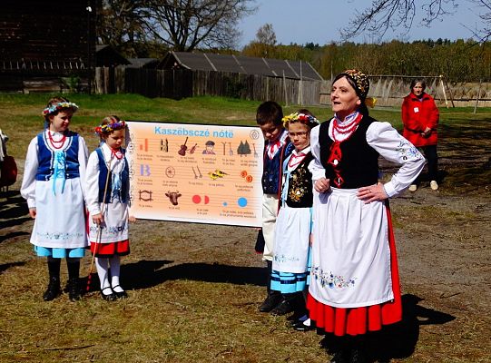 Zobacz początki „Zagrody Muzealnej” i  „Czarne  Wesele” w Klukach! - zaproszenie!