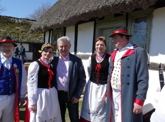 Śledź Kroniki ZPiT i czytaj pismo klinowe! Moda na region promuje kaszubszczyznę!