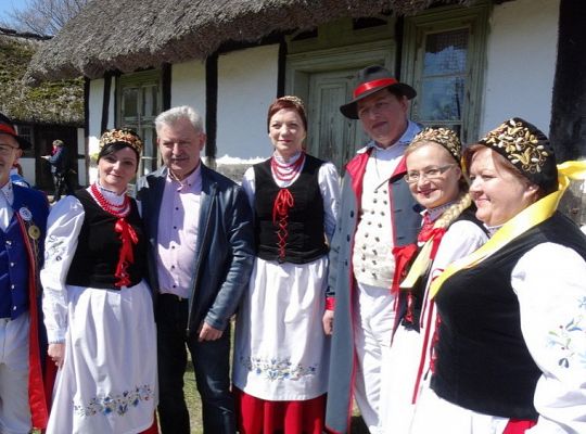 Śledź Kroniki ZPiT i czytaj pismo klinowe! Moda na region promuje kaszubszczyznę!