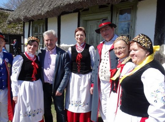 Śledź Kroniki ZPiT i czytaj pismo klinowe! Moda na region promuje kaszubszczyznę!