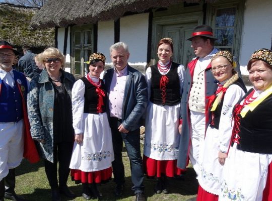 Śledź Kroniki ZPiT i czytaj pismo klinowe! Moda na region promuje kaszubszczyznę!